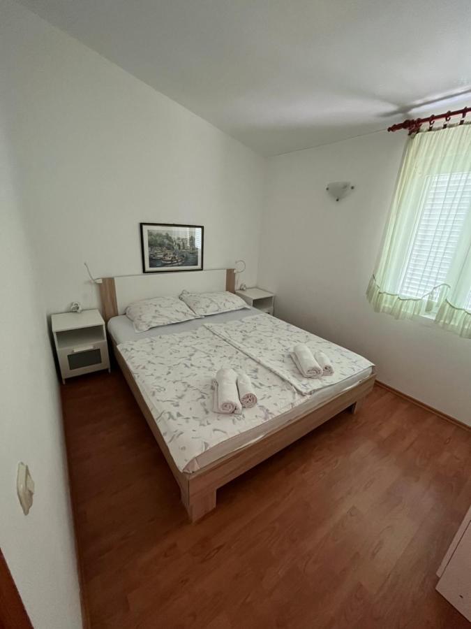 Apartments And Rooms Markovski Palit Екстер'єр фото