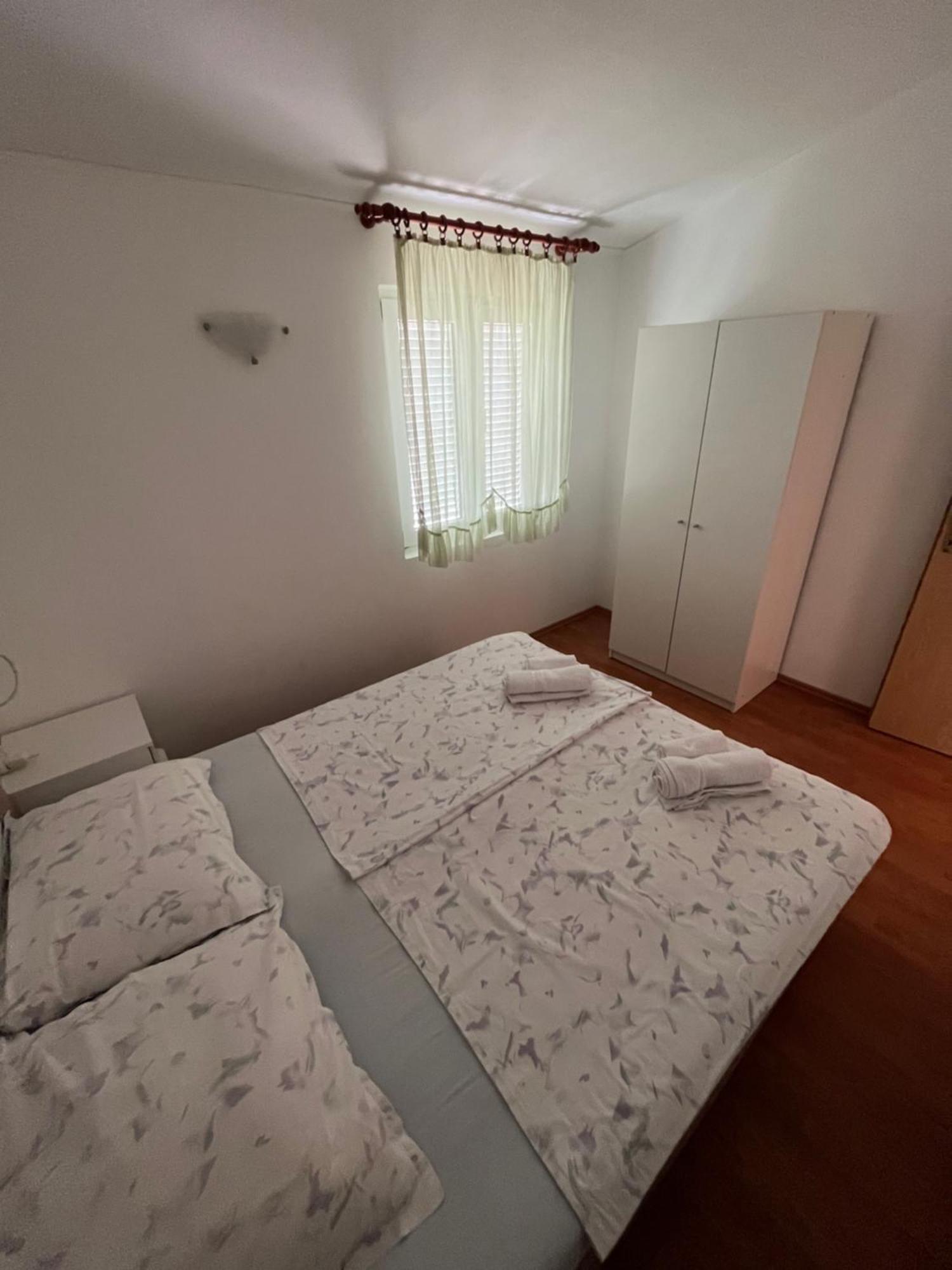 Apartments And Rooms Markovski Palit Екстер'єр фото
