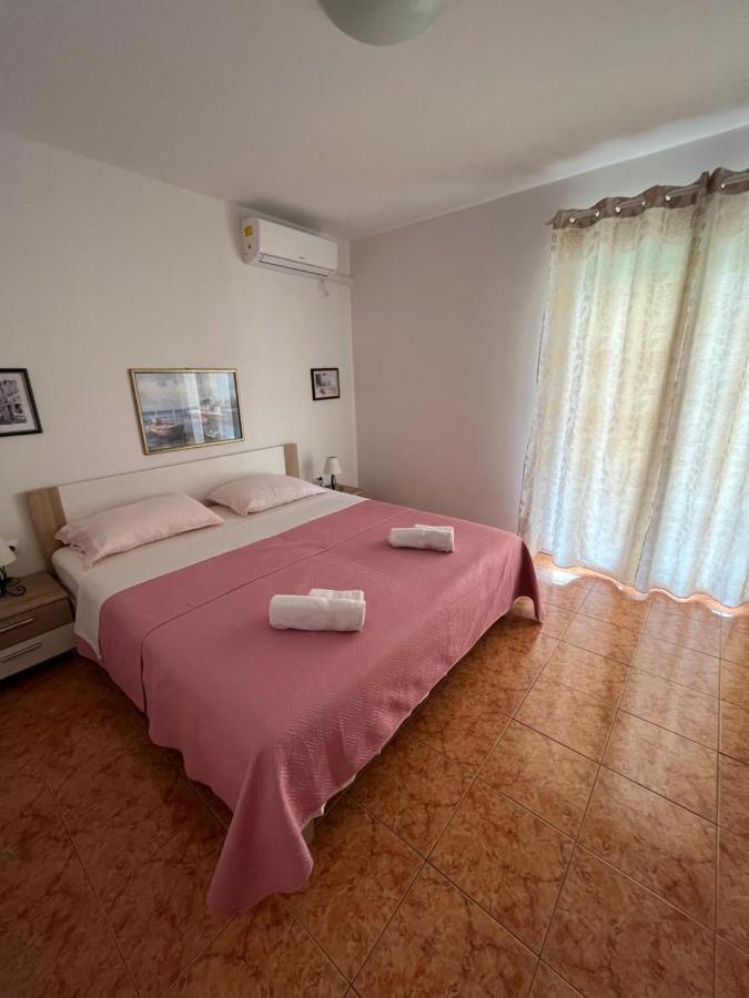 Apartments And Rooms Markovski Palit Екстер'єр фото