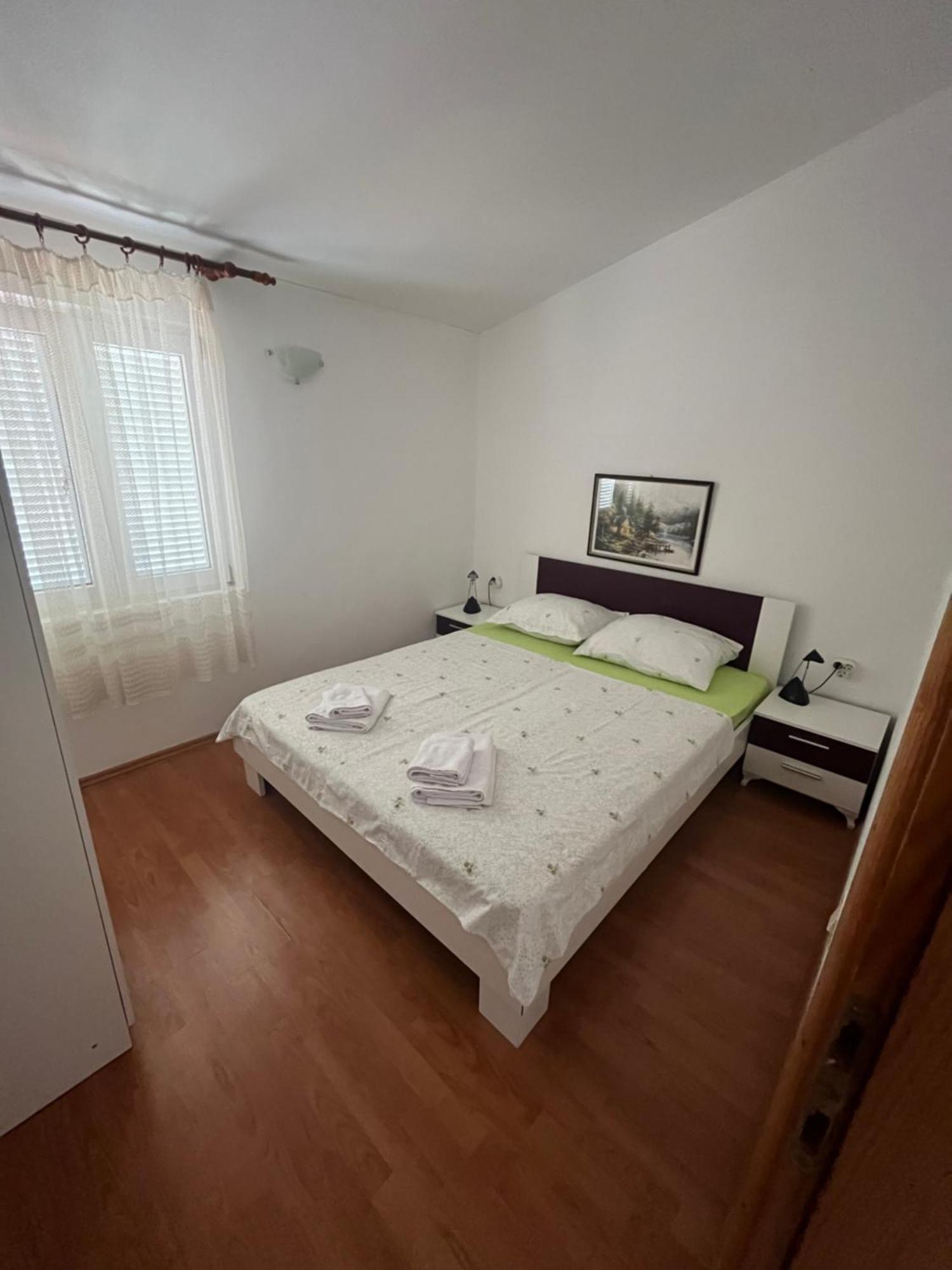 Apartments And Rooms Markovski Palit Екстер'єр фото