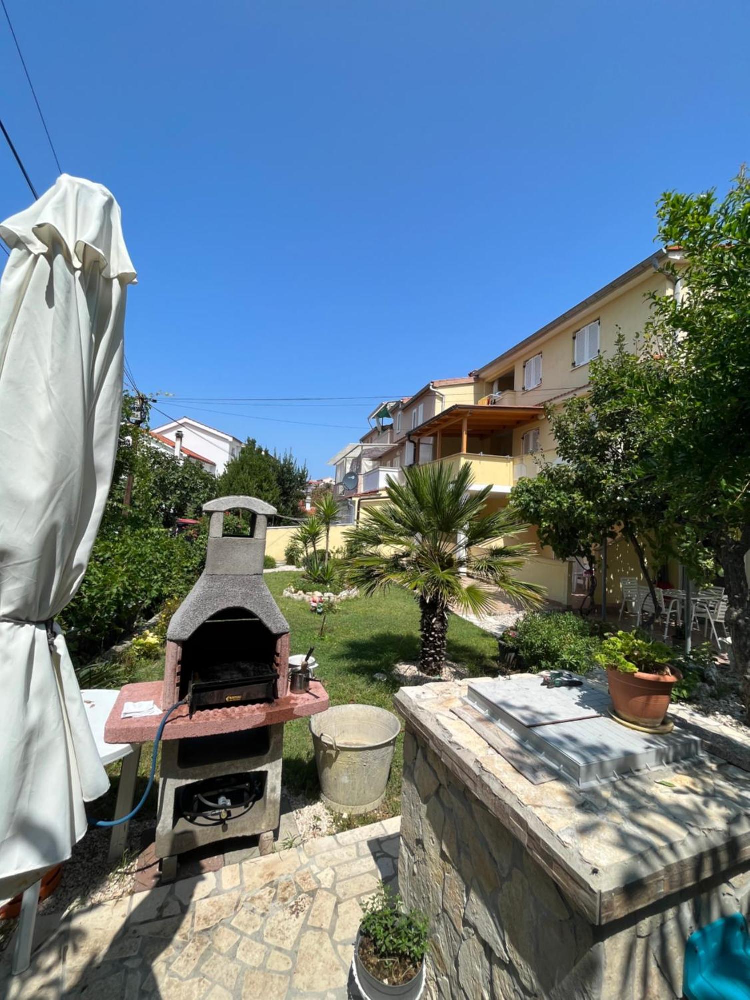 Apartments And Rooms Markovski Palit Екстер'єр фото